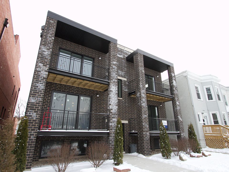 1st image of 4211 W Roscoe St #1E