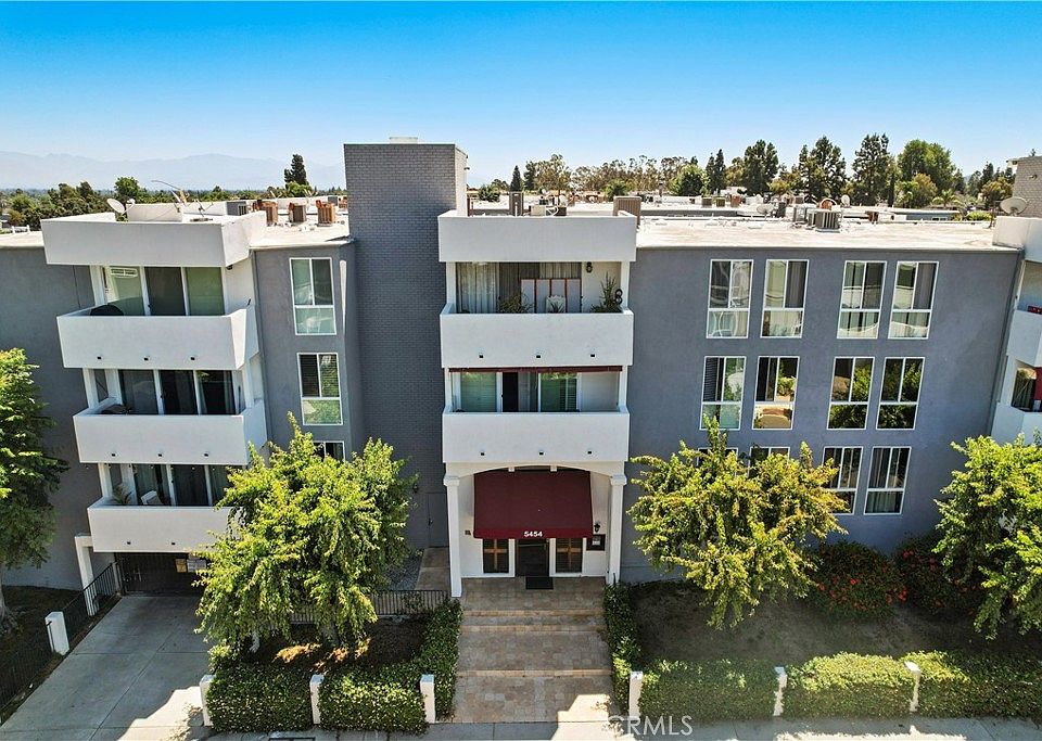 1st image of 5454 Zelzah Ave APT 209