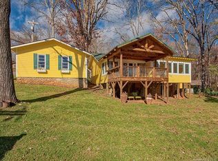 52 Auburn Rd, Waynesville, NC 28786