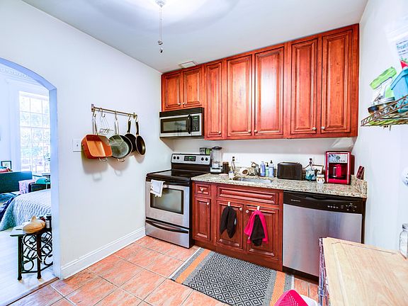4th image of 709 Saint Paul St APT 1A