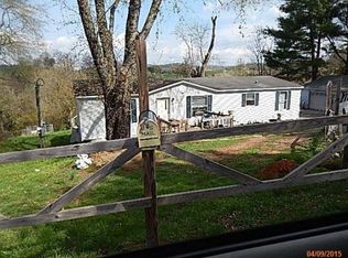 289 Riverview Dr, Bluff City, TN 37618