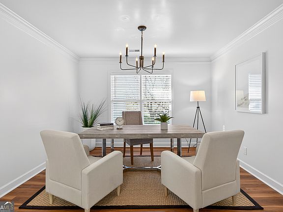 4th image of 260 Chimney Springs Rd