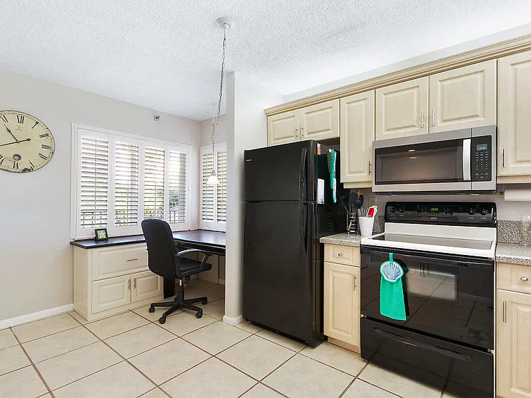 275 Palm Ave #A201 — Photo 12