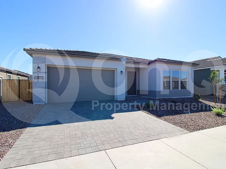 22677 E Lords Way — Photo 2