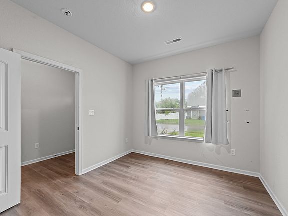 4th image of 1401 Fulton Ln #1