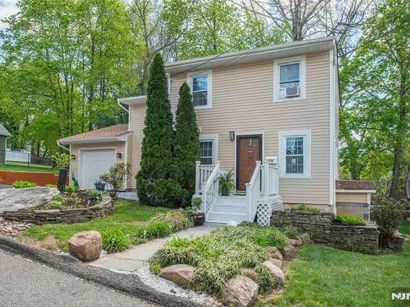 119 Sherwood Ave, Mahwah, NJ 07430