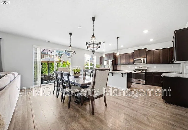 4704 NE 109th St — Photo 11