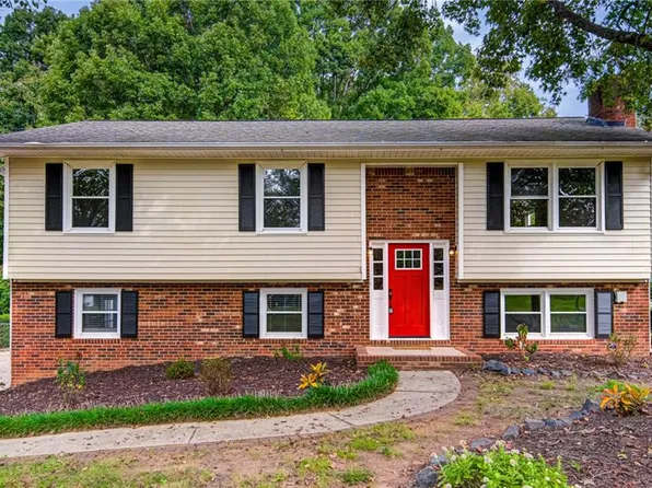 6060 Bobbybrook Dr, Clemmons, NC 27012