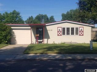1818 Kit Carson Ave, Casper, WY 82604