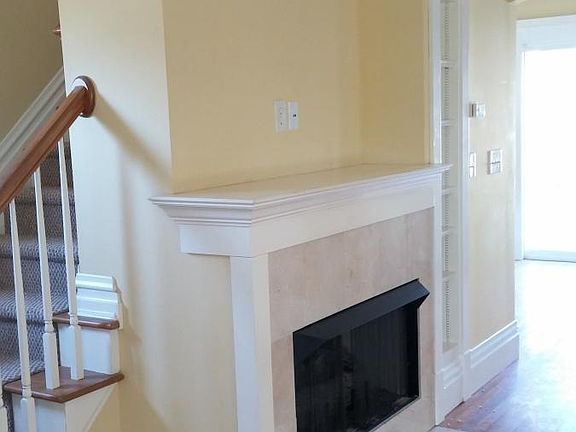 4th image of 250 Rosslyn Ave