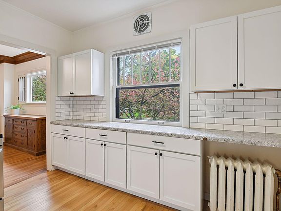 5th image of 4601 Lyndale Ave S #1