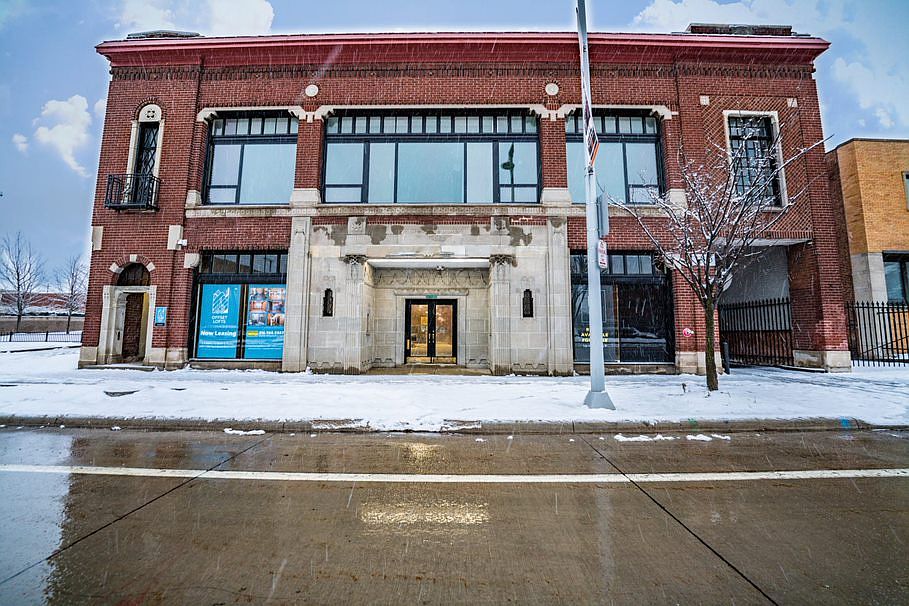1st image of 3800 Euclid Ave #1B-1BA-865SQFT