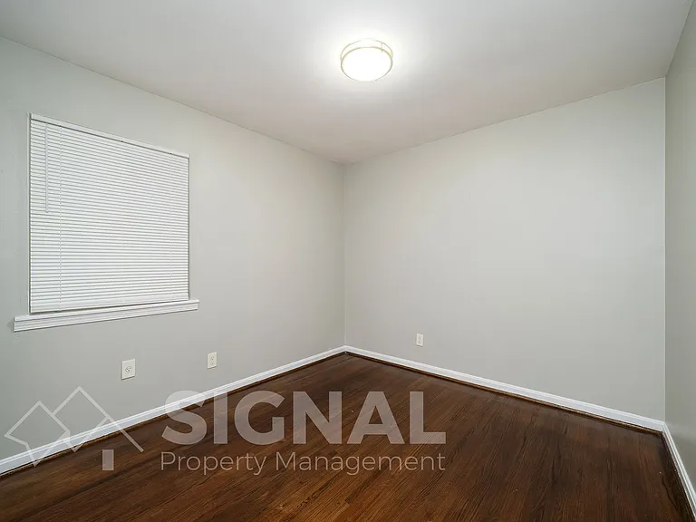 320 Argonne Dr — Photo 17