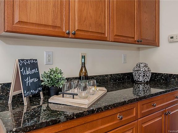 3rd image of 3003 Hibiscus Cir #17