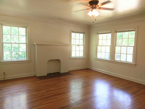 3rd image of 5902 La Vista Dr