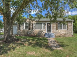 442 Fairview Ave, Baxter Springs, KS 66713