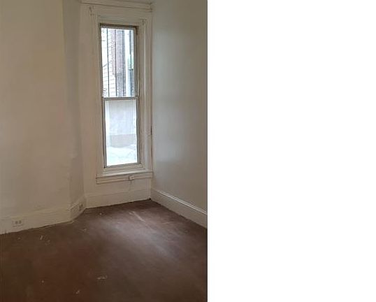 5th image of 3948 N Franklin St