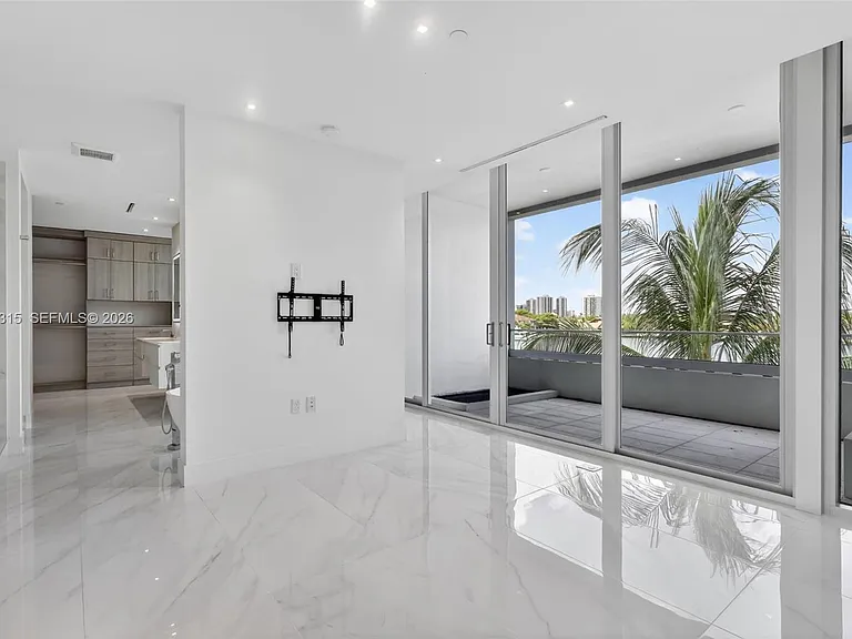 3750 Yacht Club Dr #Townhouse 5 — Photo 35