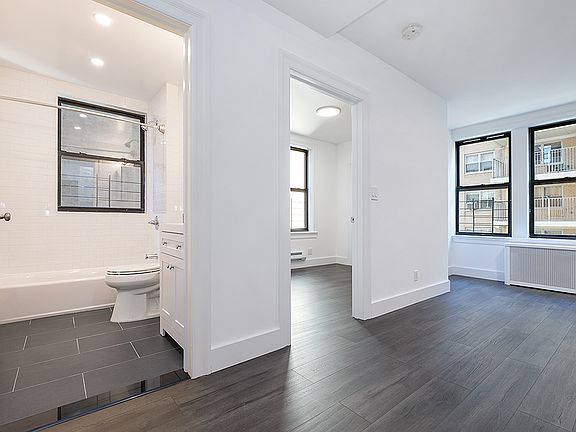 4th image of 27 W 96th St #4H
