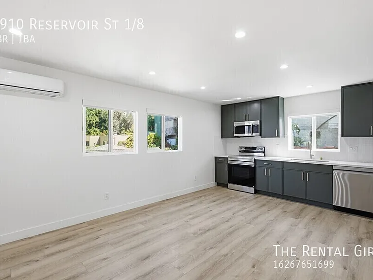 2910 Reservoir St #1/8 — Photo 3