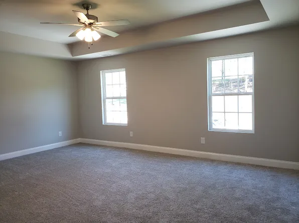 376 Katie Ln, Commerce, GA 30529