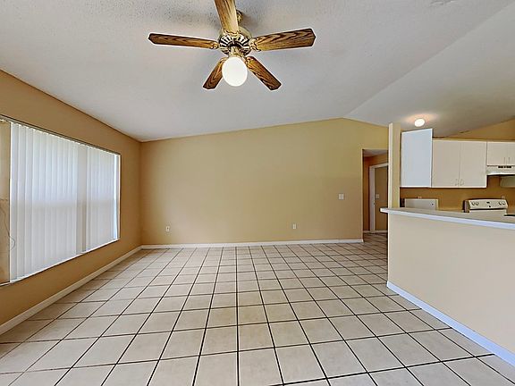 4th image of 427 Flamingo Ct