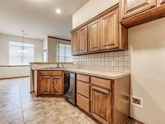 5th image of 1009 Kelsi Dr