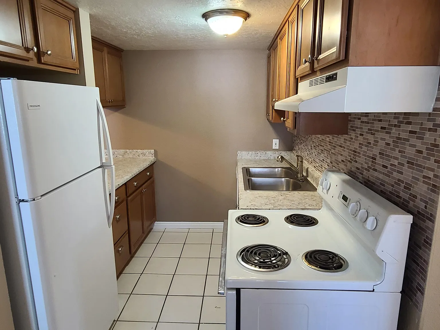 2 bed, 720 sqft, $1,500 — Photo 3