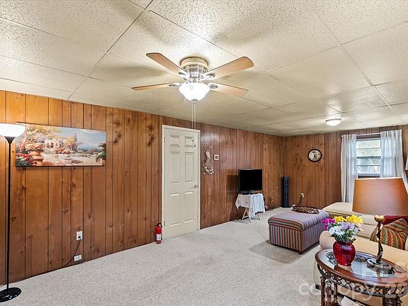 3rd image of 8224 Carrolwood Dr