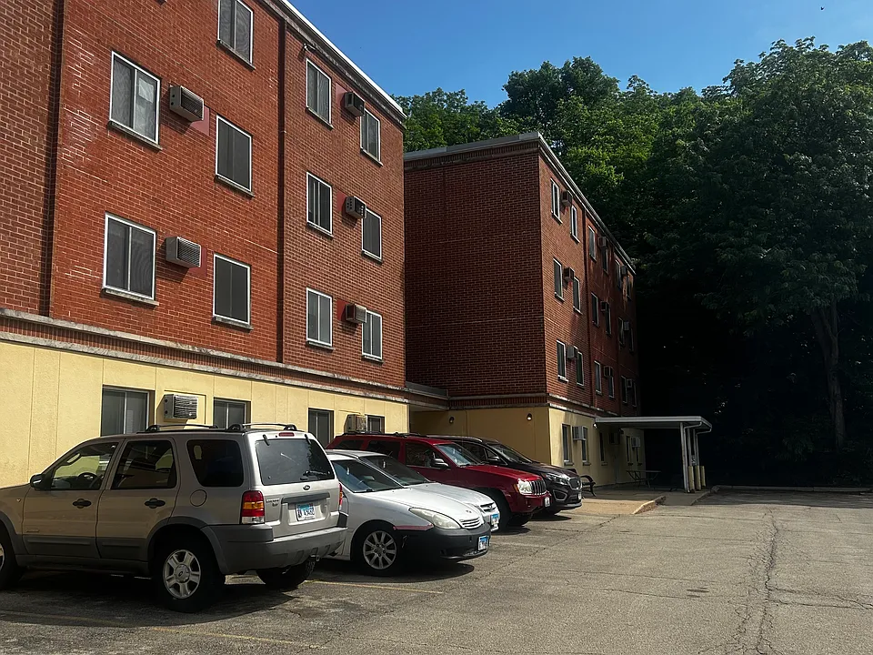 341 Franklin St #411