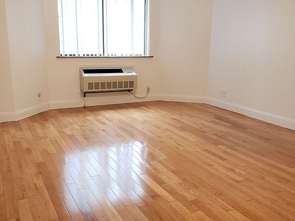 5th image of 119-40 Metropolitan Ave #2