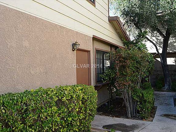 2nd image of 3216 Dayflower St #1