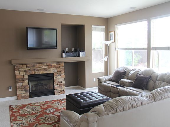 3rd image of 8895 Nandina Ct