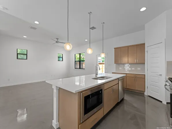 914 N Olive #101, San Antonio, TX 78202