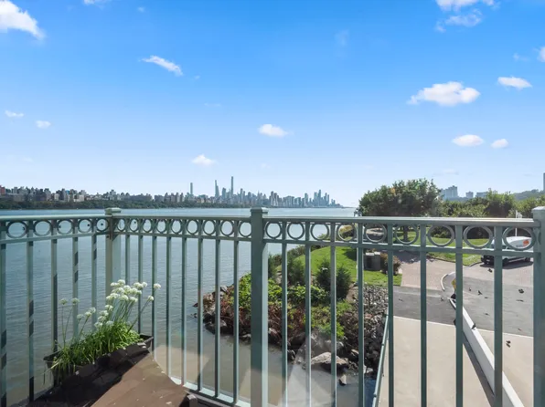 121 The Promenade image 21 of 26