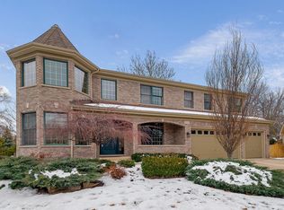 723 Weaver Ct, Wheaton, IL 60189