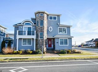 101 S Granville Ave, Margate, NJ 08402