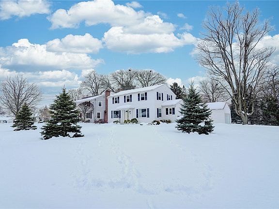 5th image of 139 Baycrest Dr