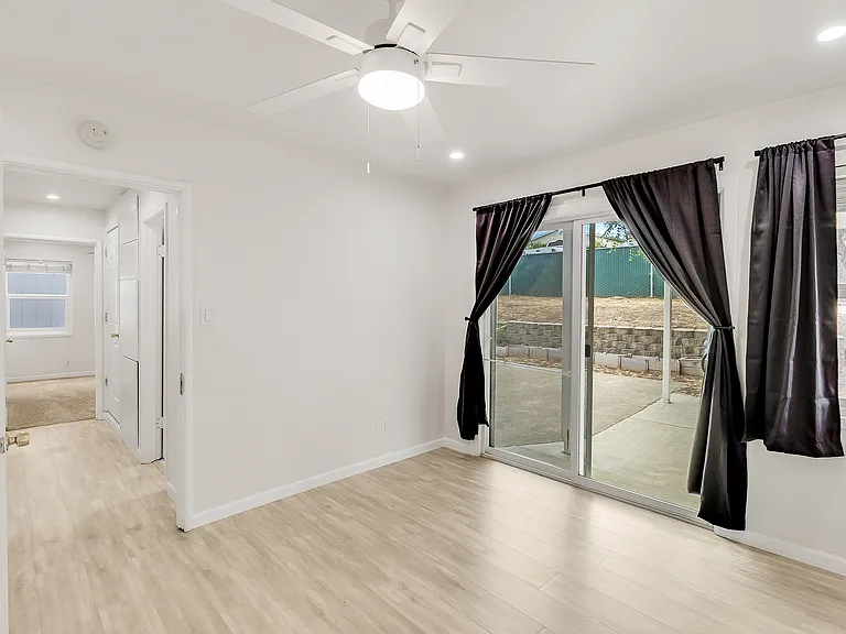 4060 Clayton Rd — Photo 12