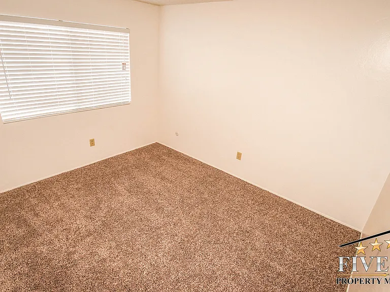 2700 Ashe Rd #B — Photo 8
