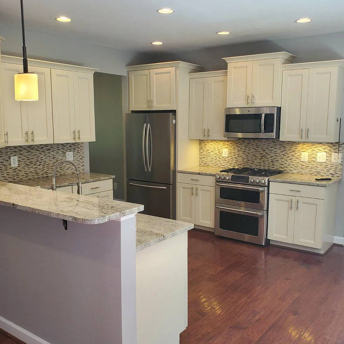 5 bed, 3.5 bath, 3189 sqft, $3,500 — Photo 3