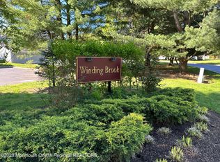 14 Dawn Ct, Tinton Falls, NJ 07724