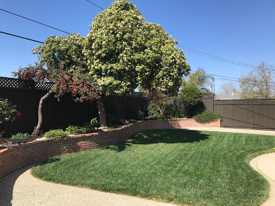 2nd image of 5257 Larchwood Dr