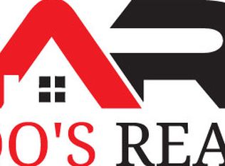 143 Franklin St, Elmwood Park, NJ 07407