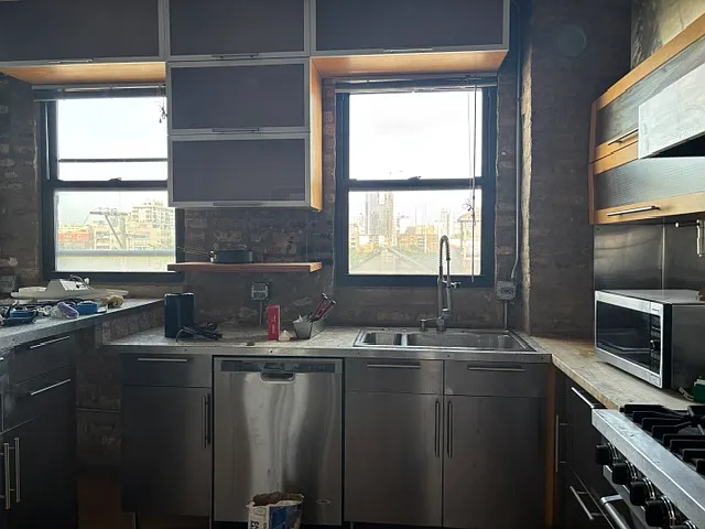 1151 W Erie St #4F — Photo 12