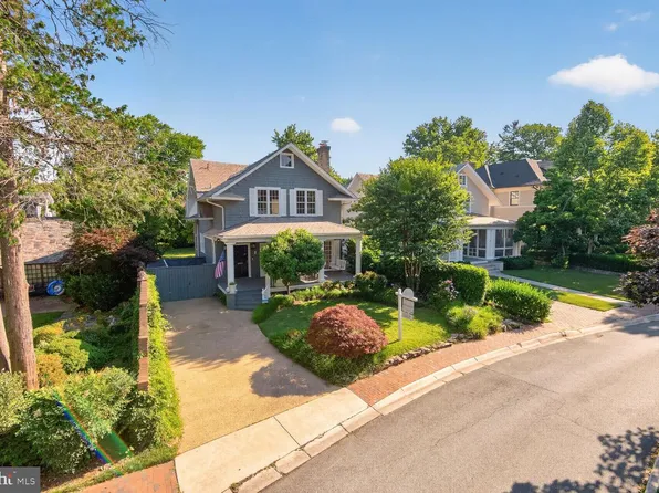 5 Oxford St, Chevy Chase, MD 20815