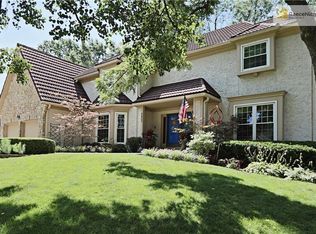 3605 W 121st St, Leawood, KS 66209