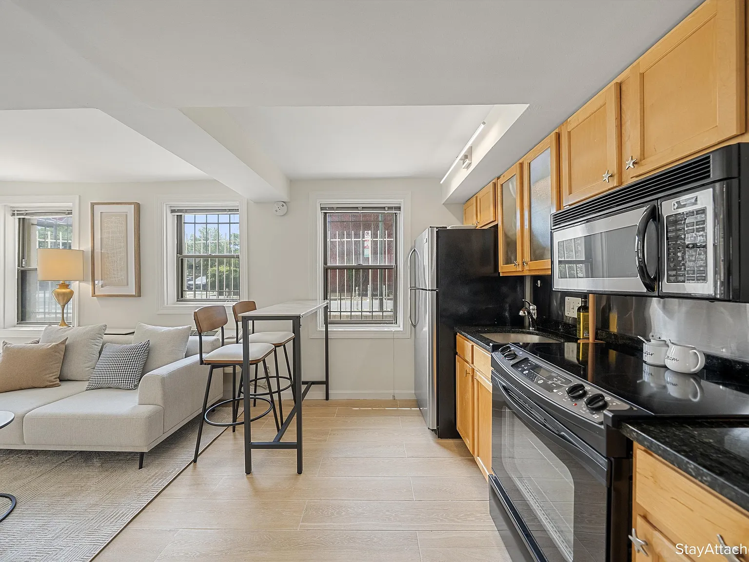 Studio, 327 sqft, $2,730 — Photo 4