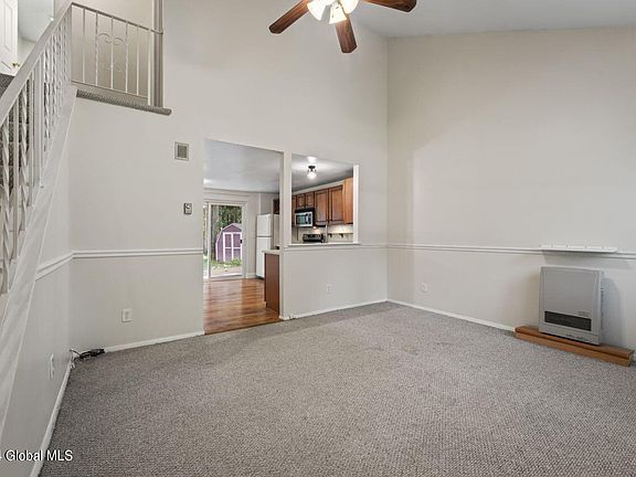 4th image of 82 Pepperbush Place
