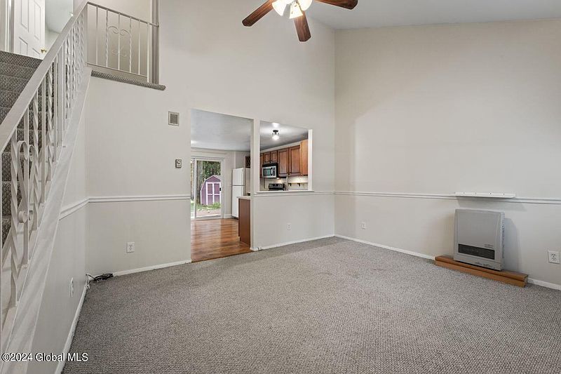 4th image of 82 Pepperbush Place